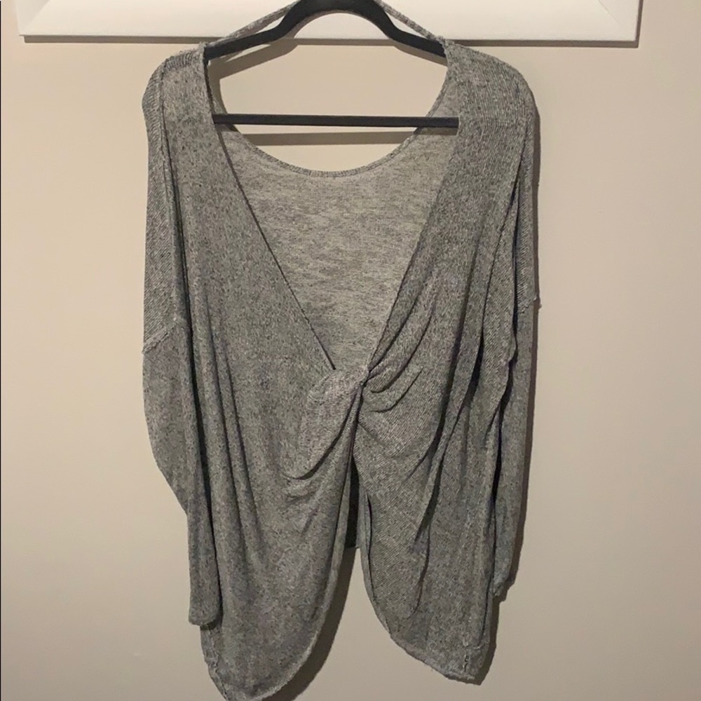 Long sleeve, open back sweater